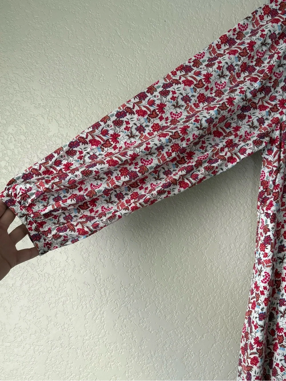 Universal Thread Red Floral Midi Dress with V-Neck and Balloon Sleeves | L - Picture 4 of 8